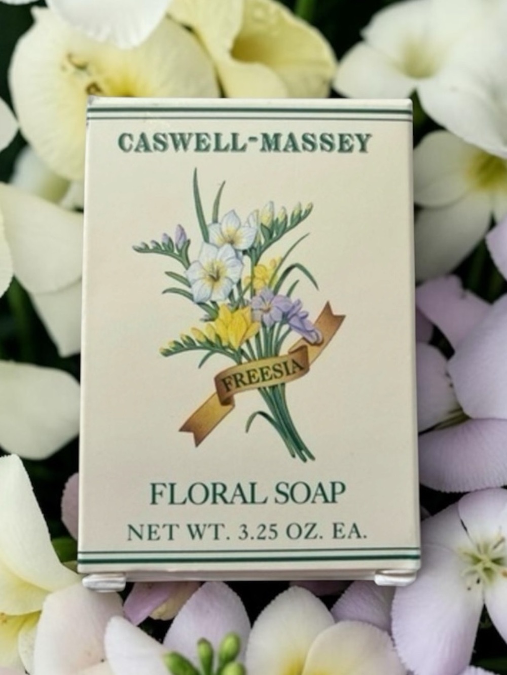 🫶🏻 Caswell-Massey NIB Freesia Soap